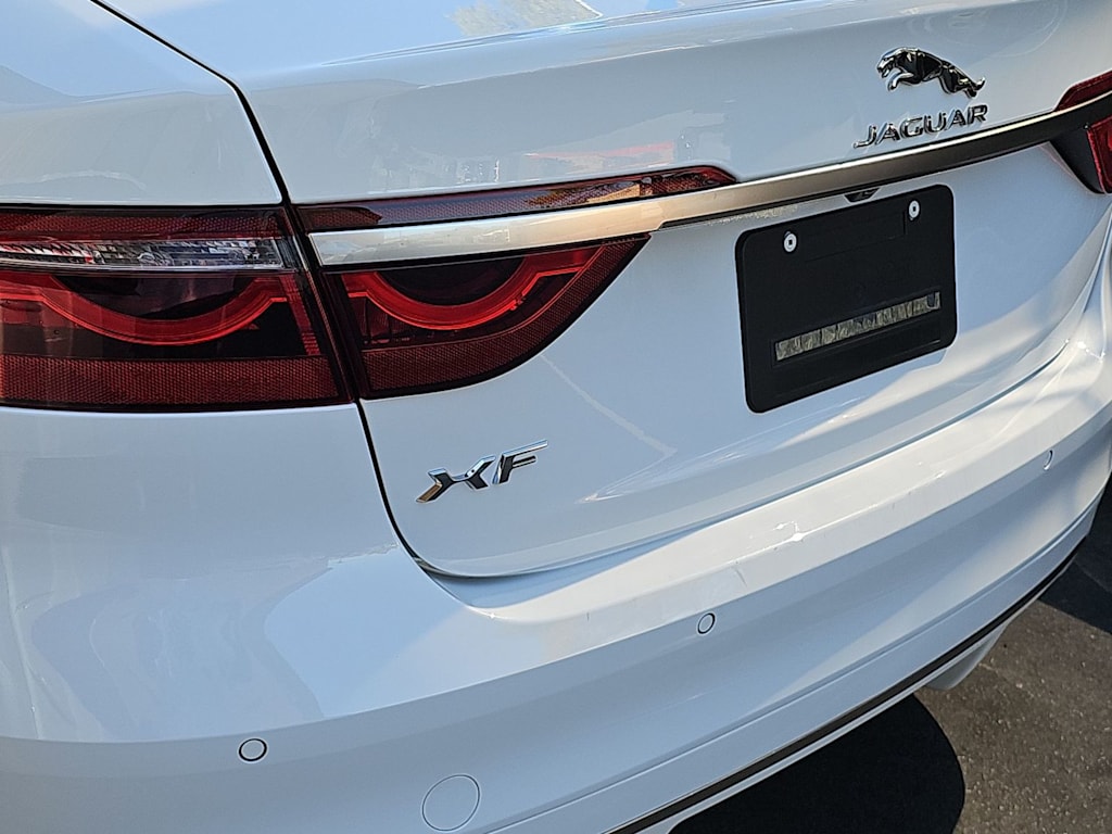 Thumbnail: 2022 Jaguar XF - 23