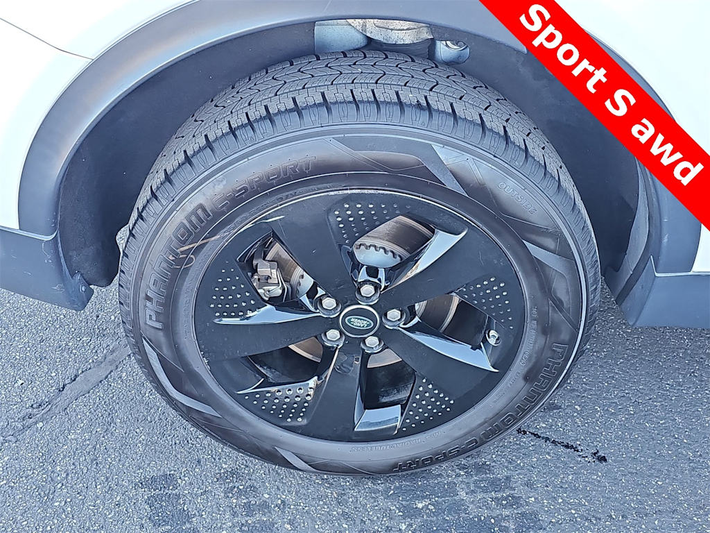 Thumbnail: 2020 Land Rover Discovery Sport - 7