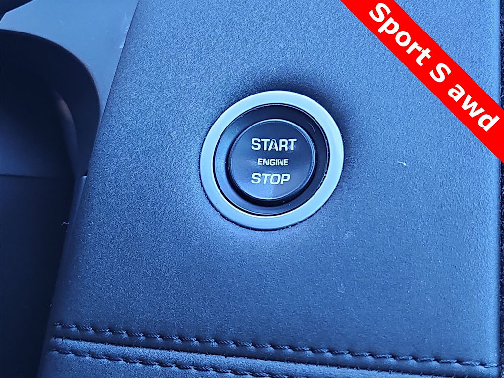 Thumbnail: 2020 Land Rover Discovery Sport - 24