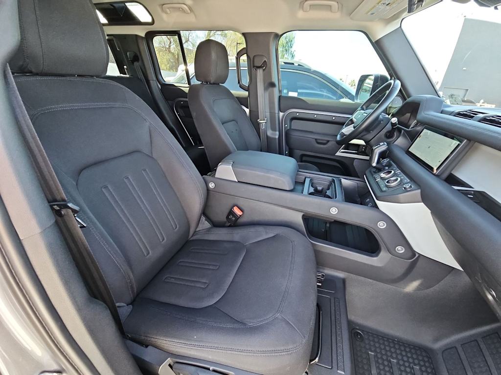 Thumbnail: 2020 Land Rover Defender - 12