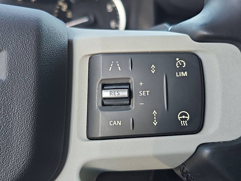 Thumbnail: 2020 Land Rover Defender - 27