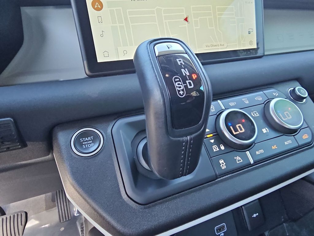 Thumbnail: 2020 Land Rover Defender - 23