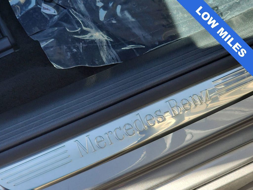 Thumbnail: 2022 Mercedes-Benz E-Class - 17
