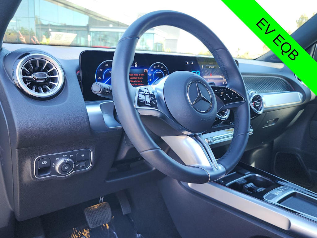 Thumbnail: 2025 Mercedes-Benz EQB - 2
