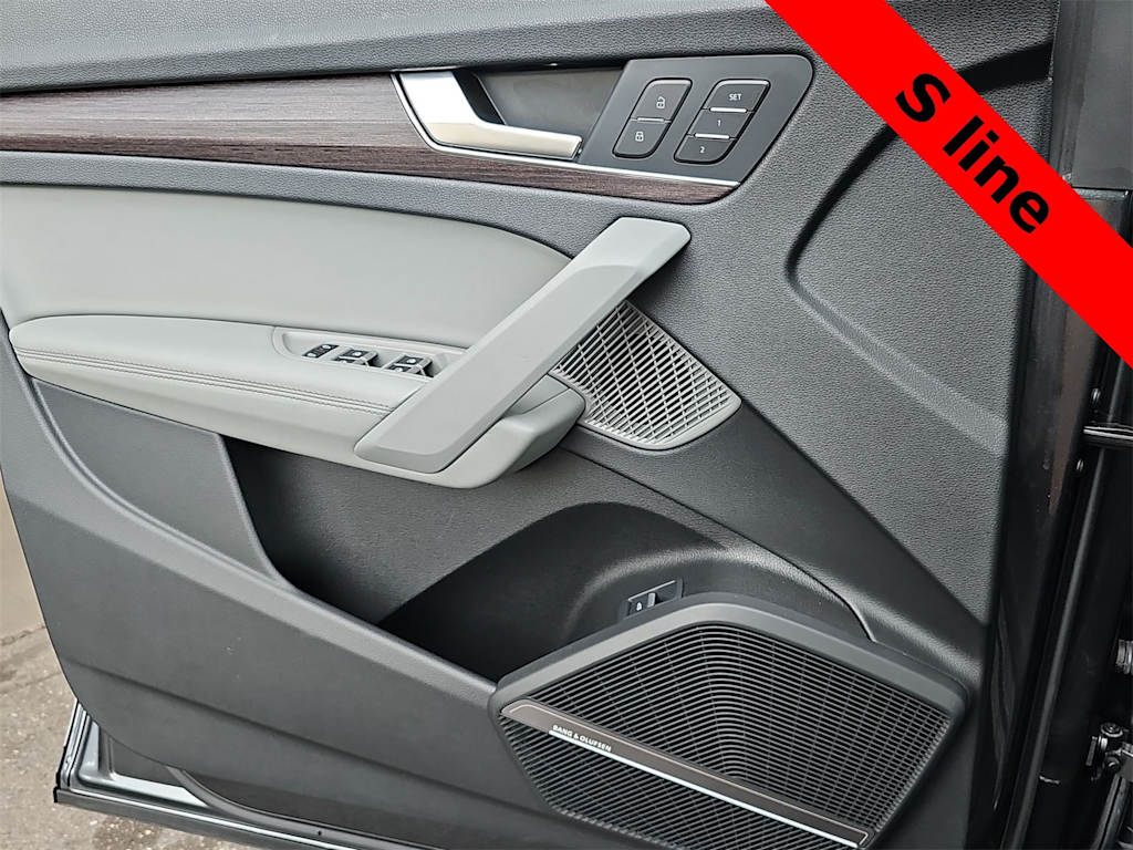 Thumbnail: 2022 Audi Q5 - 27