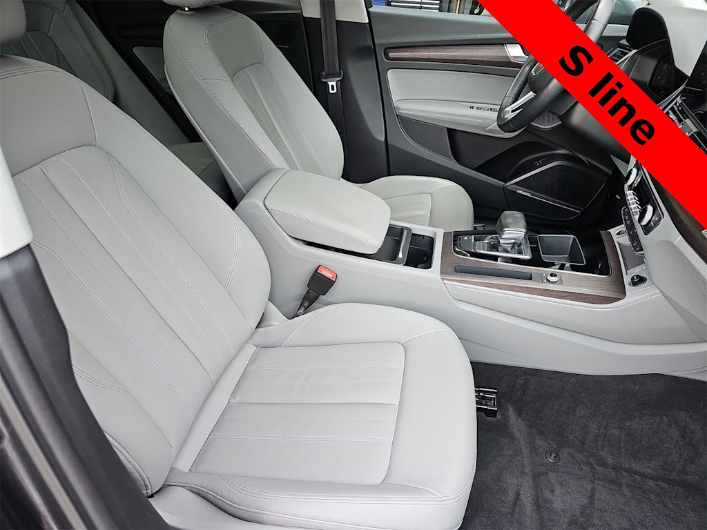 Thumbnail: 2022 Audi Q5 - 11