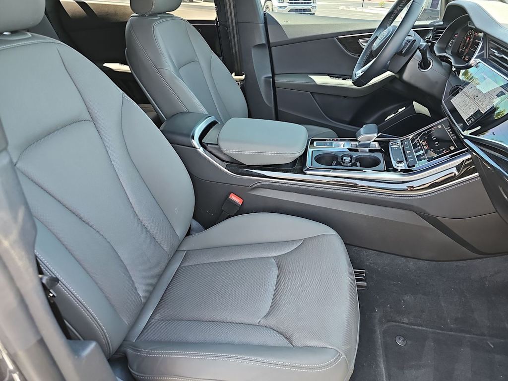 2023 Audi Q8 Premium Plus 11