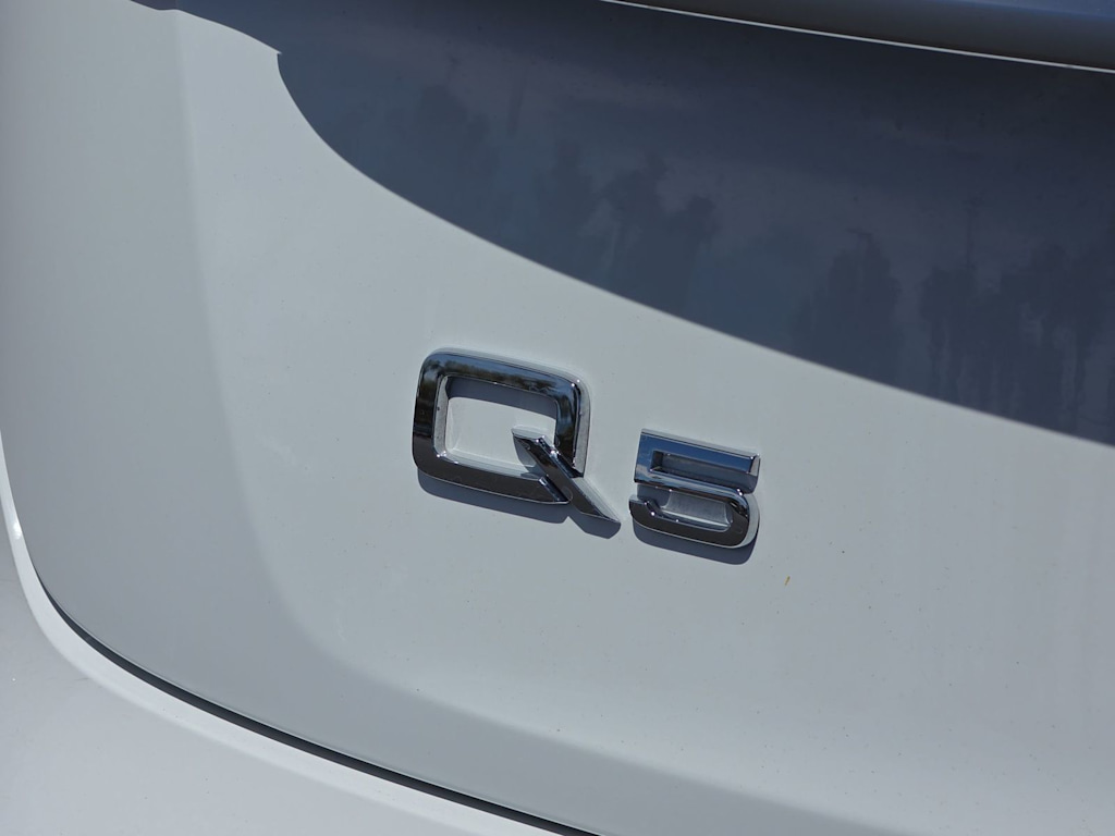 Thumbnail: 2024 Audi Q5 - 7