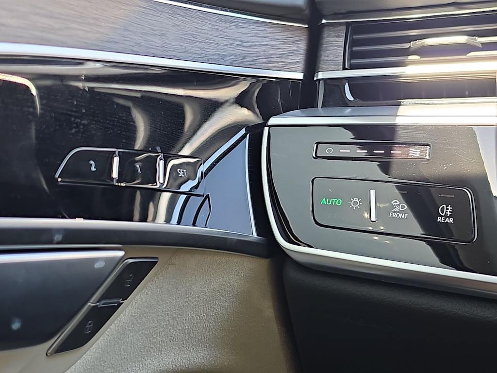 Thumbnail: 2024 Audi A8 - 28