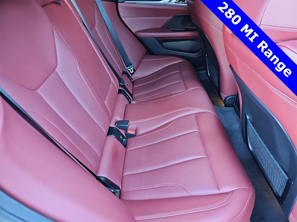 Thumbnail: 2022 BMW i4 - 10