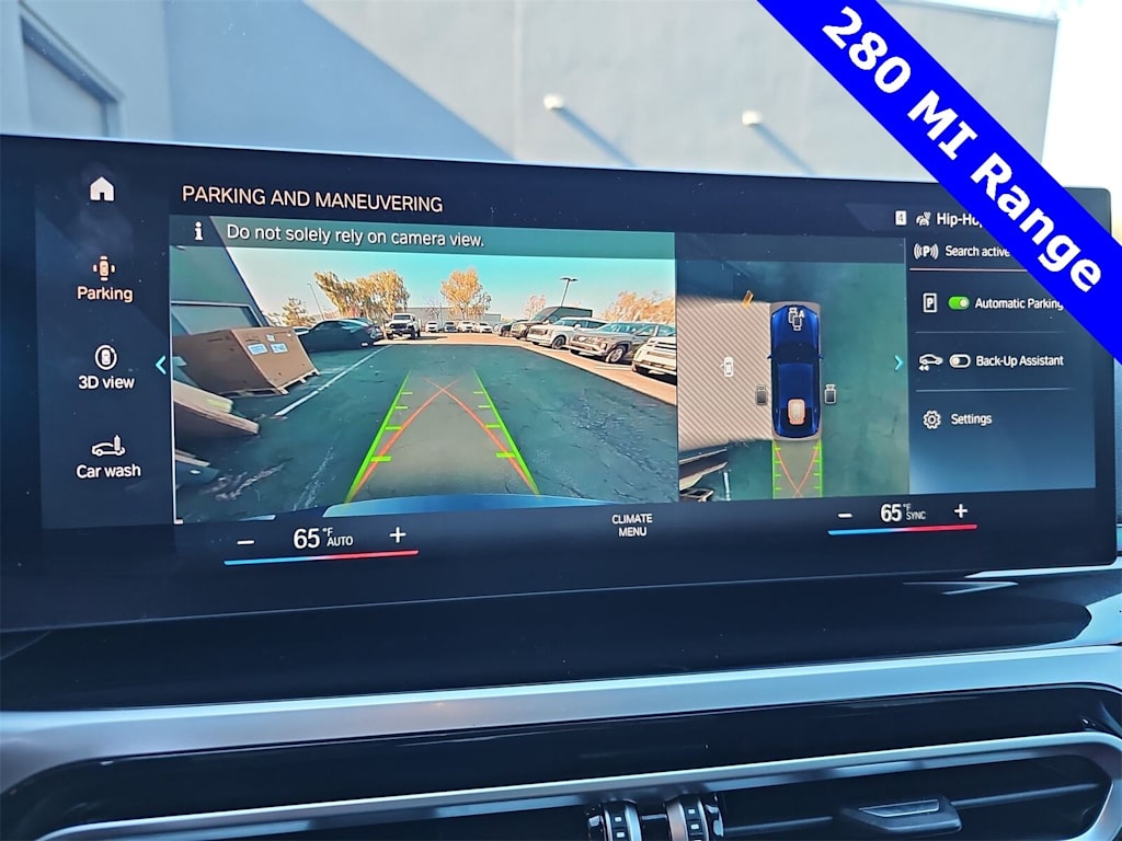 Thumbnail: 2022 BMW i4 - 25