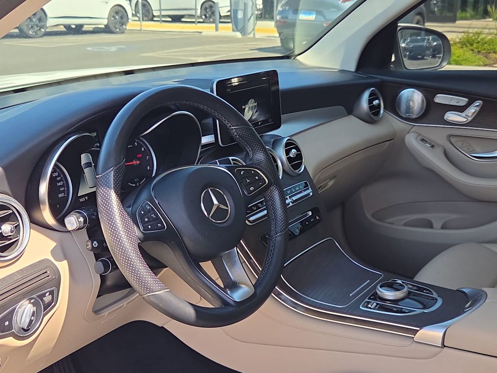 Thumbnail: 2019 Mercedes-Benz GLC - 2