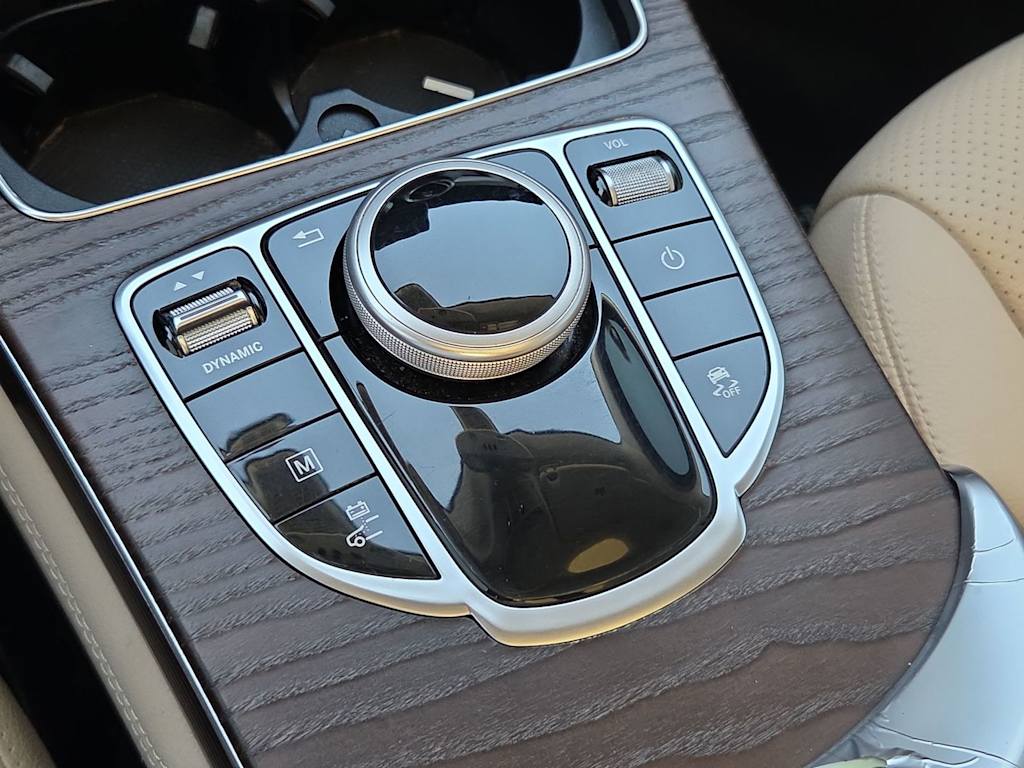 Thumbnail: 2019 Mercedes-Benz GLC - 16
