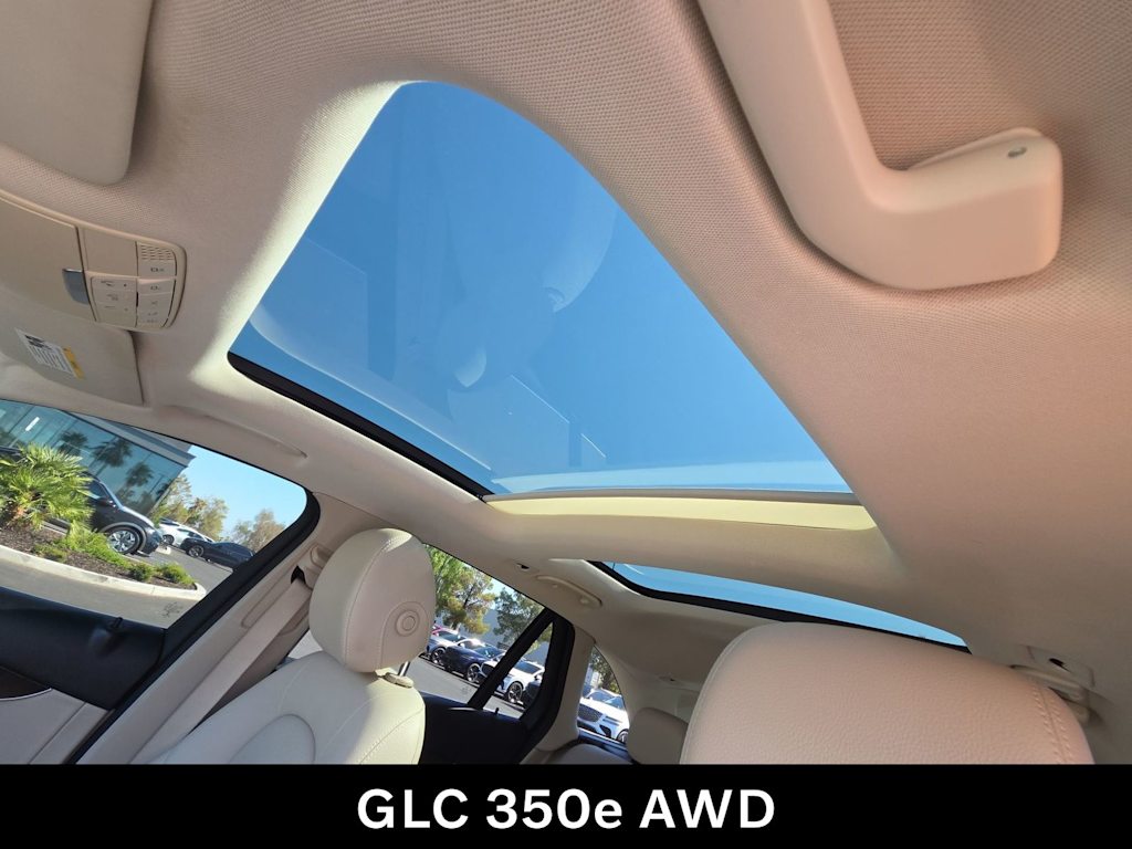 Thumbnail: 2019 Mercedes-Benz GLC - 15