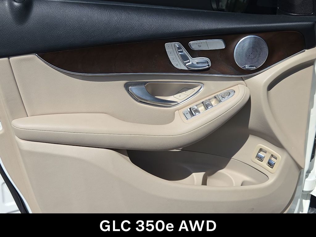 Thumbnail: 2019 Mercedes-Benz GLC - 28