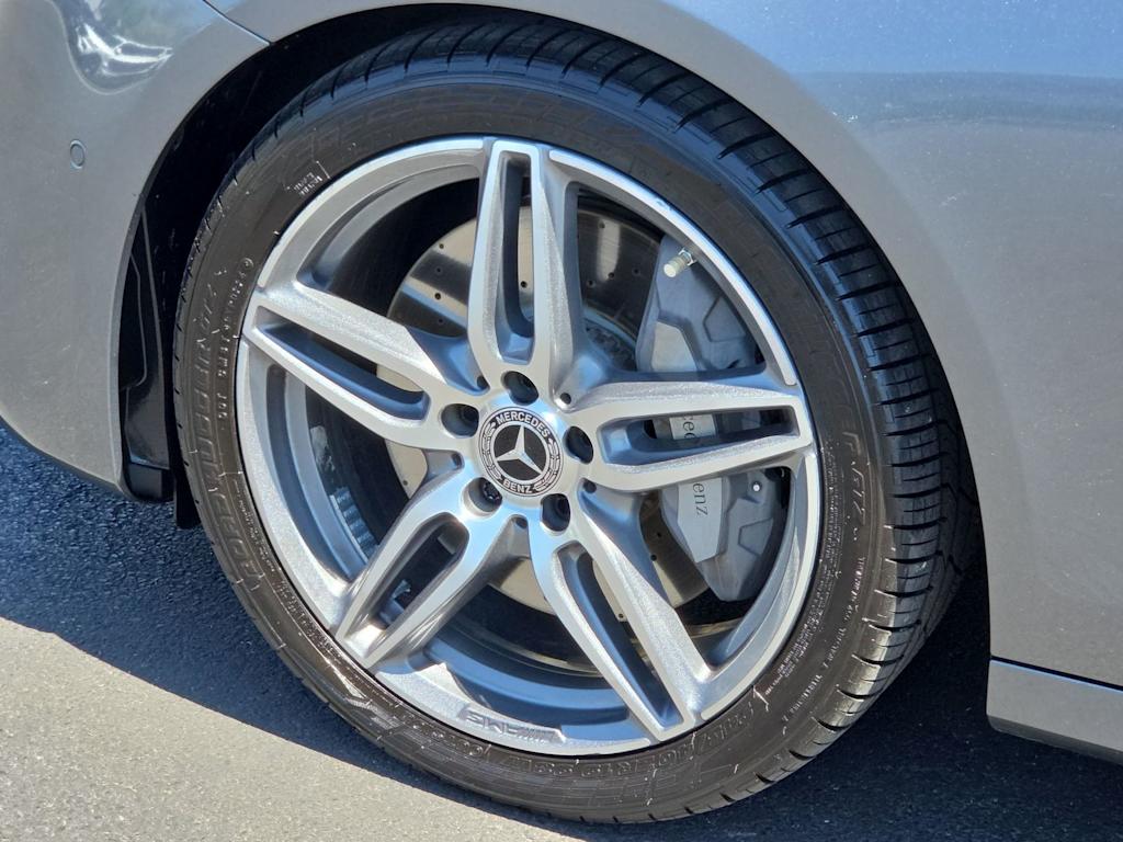 Thumbnail: 2018 Mercedes-Benz E-Class - 8