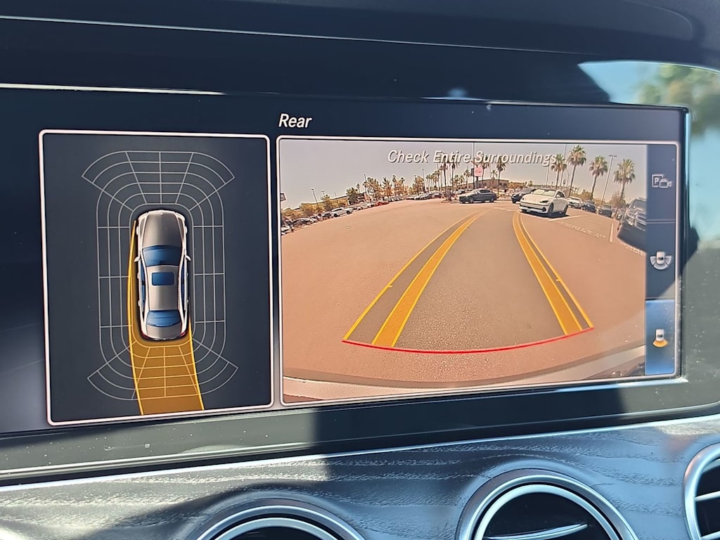 Thumbnail: 2018 Mercedes-Benz E-Class - 25