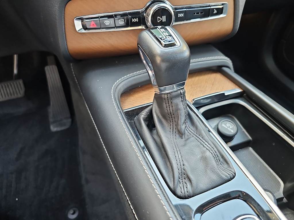Thumbnail: 2019 Volvo XC90 - 16