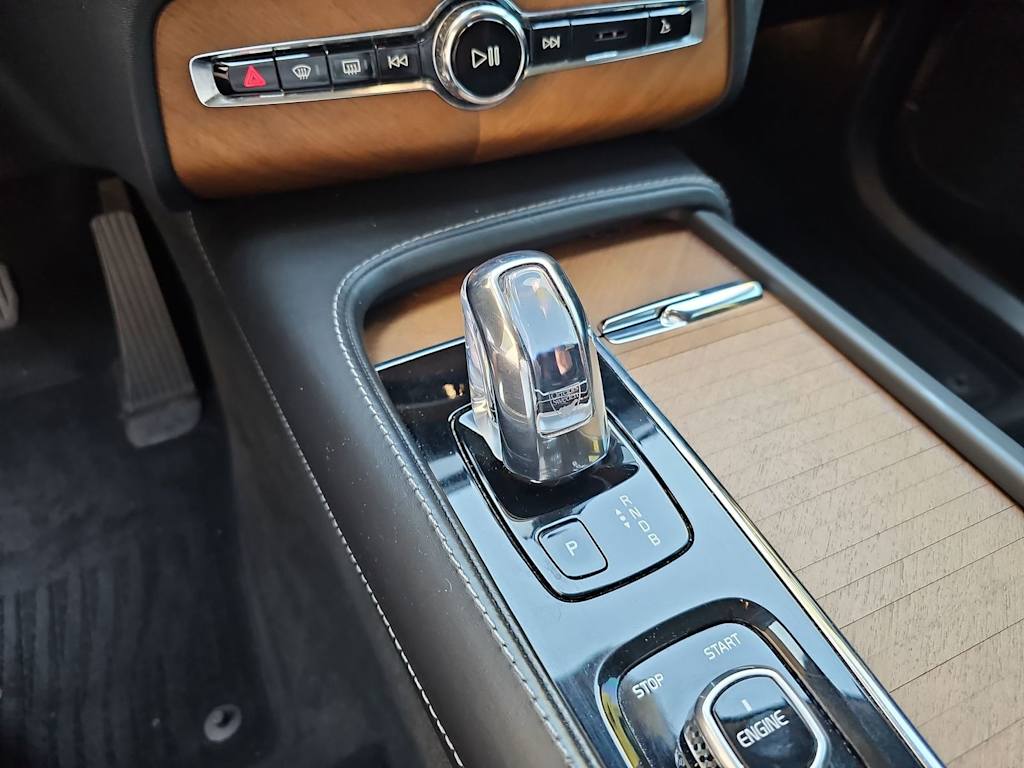 Thumbnail: 2016 Volvo XC90 - 14