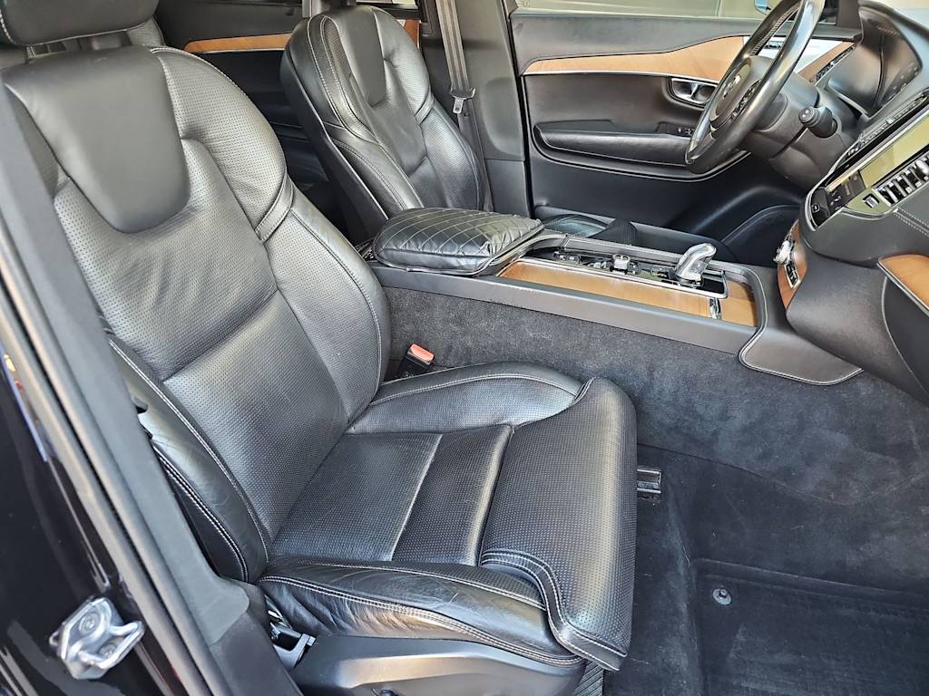 Thumbnail: 2016 Volvo XC90 - 10