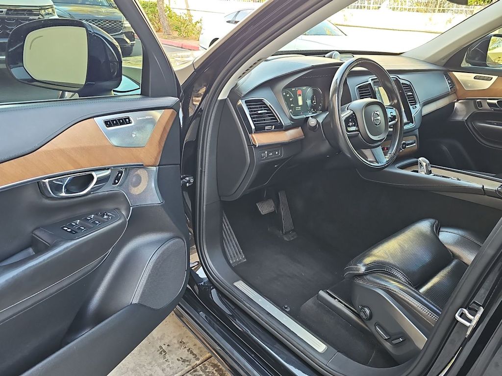 Thumbnail: 2016 Volvo XC90 - 2