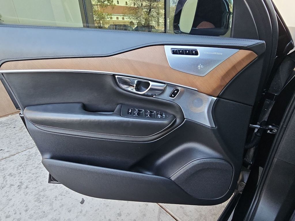 Thumbnail: 2016 Volvo XC90 - 26