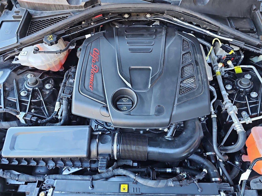 Thumbnail: 2020 Alfa Romeo Giulia - 8