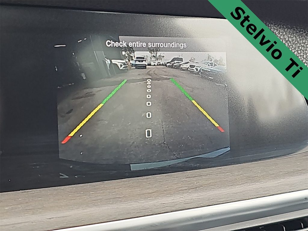 Thumbnail: 2021 Alfa Romeo Stelvio - 26