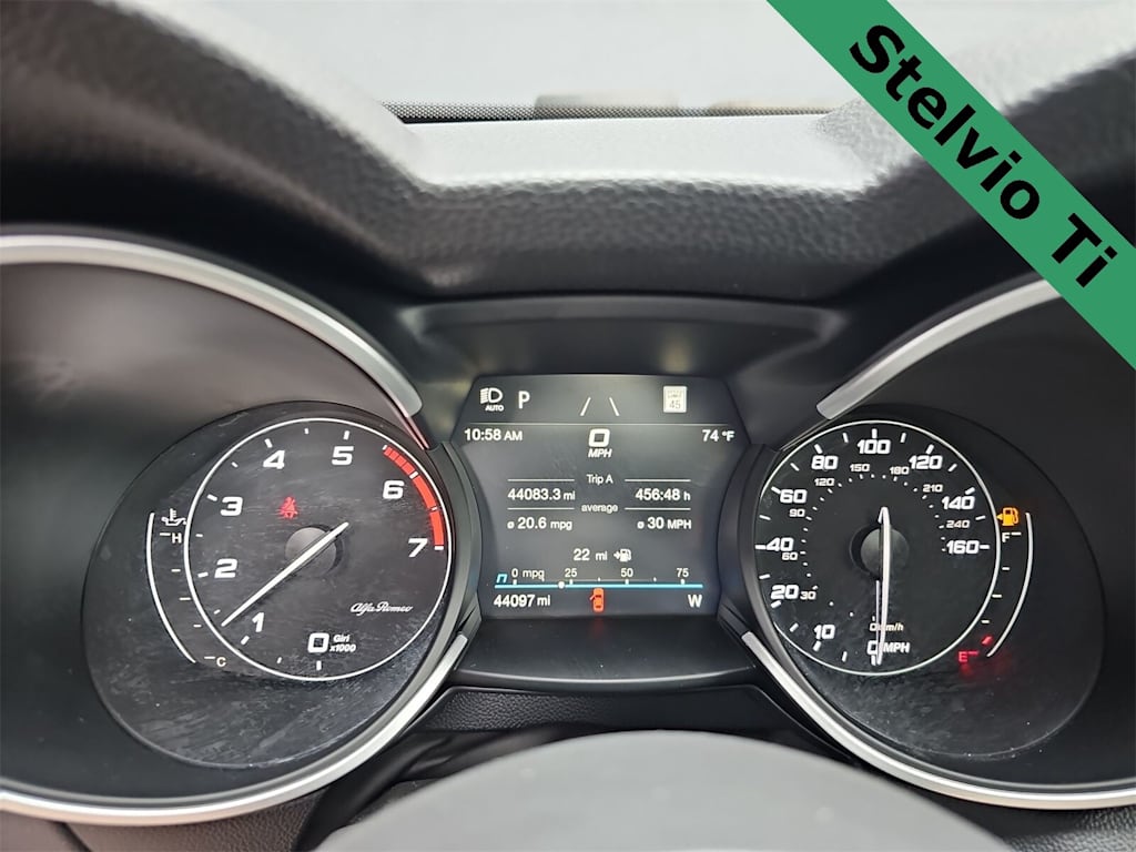 Thumbnail: 2021 Alfa Romeo Stelvio - 16