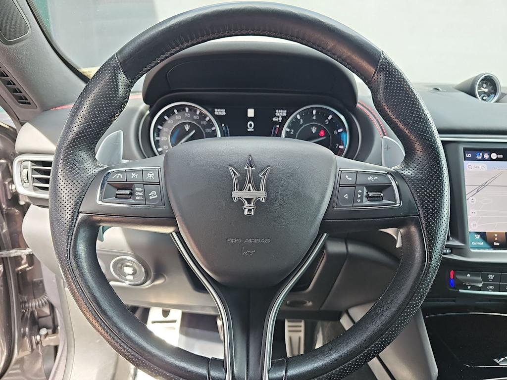 Thumbnail: 2021 Maserati Levante - 14