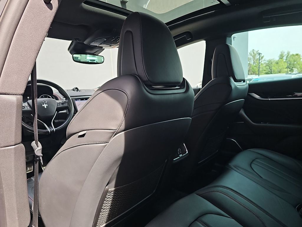Thumbnail: 2021 Maserati Levante - 13