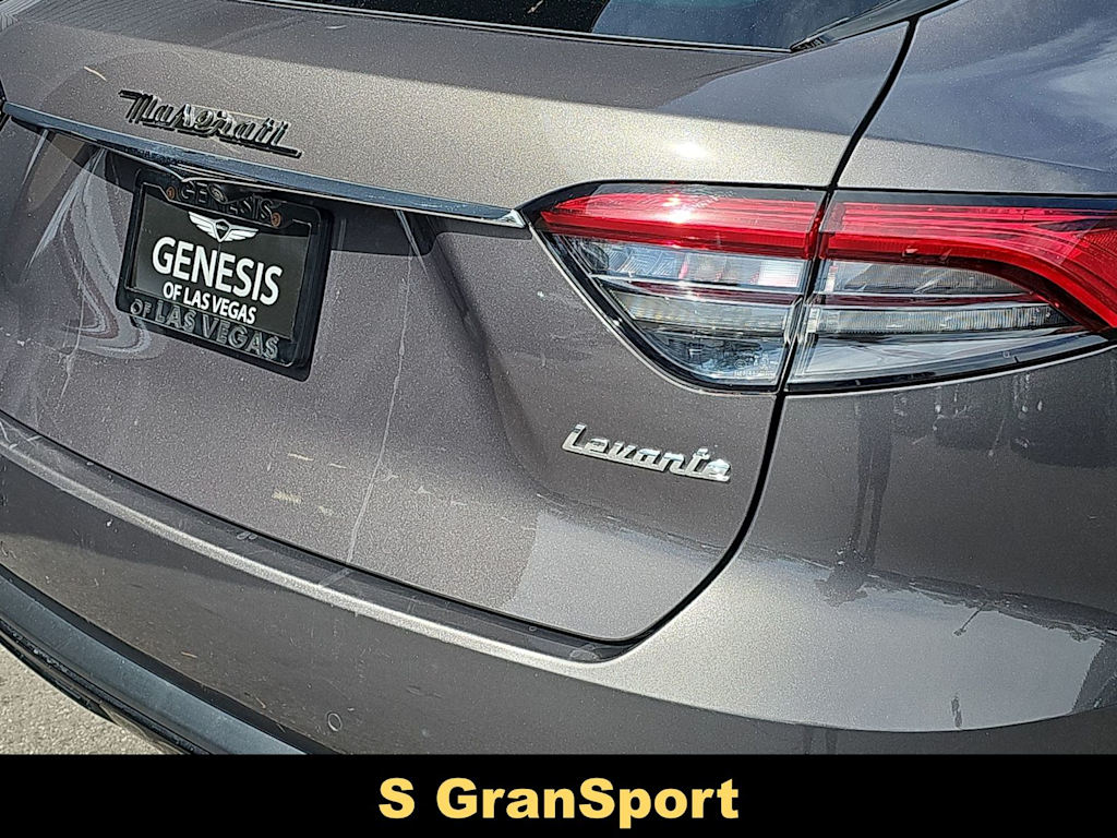 Thumbnail: 2021 Maserati Levante - 23