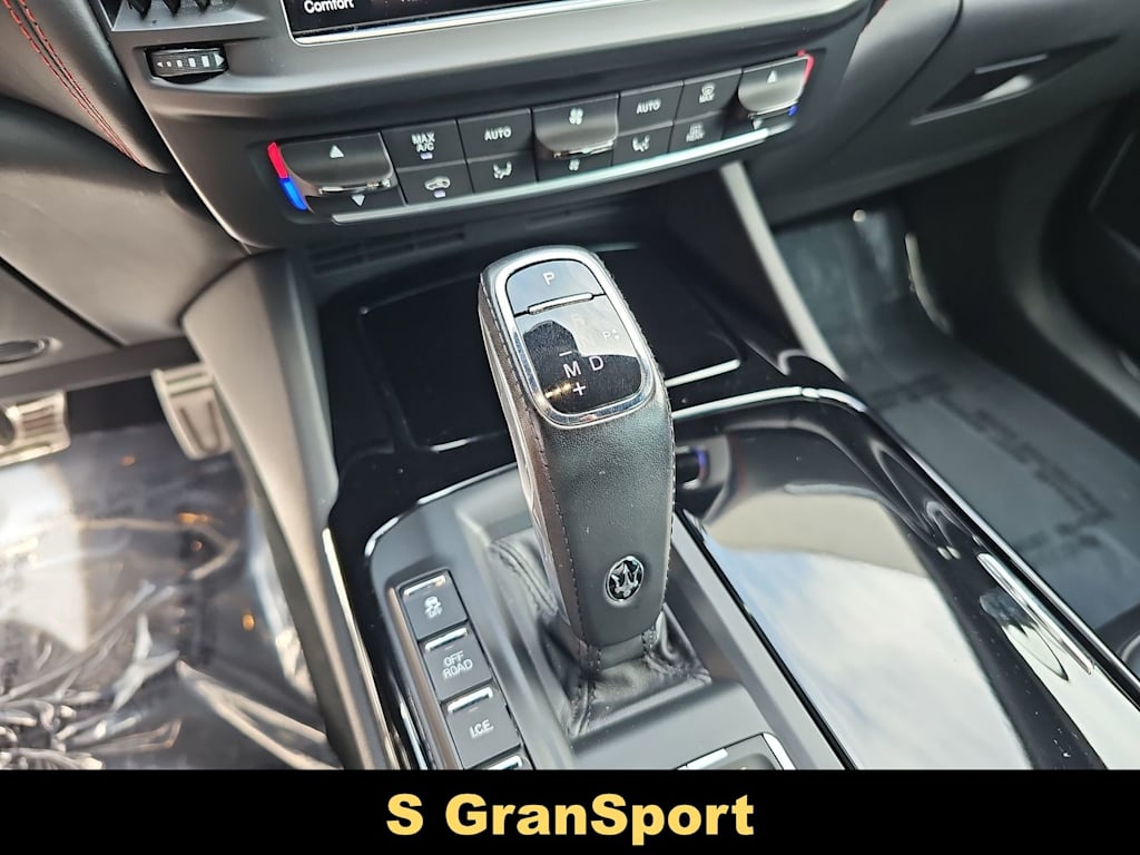 Thumbnail: 2021 Maserati Levante - 16