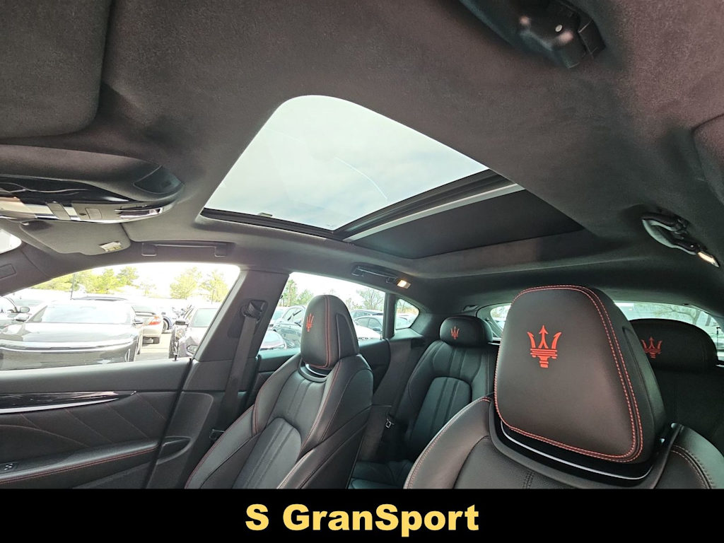 Thumbnail: 2021 Maserati Levante - 29