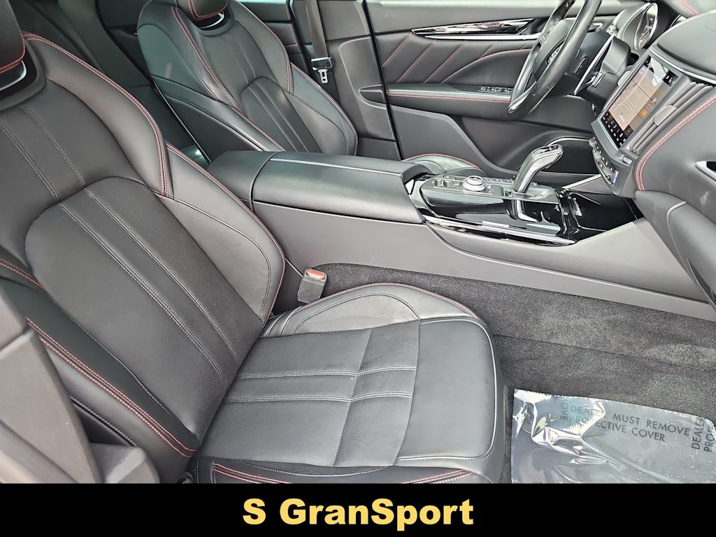 Thumbnail: 2021 Maserati Levante - 11