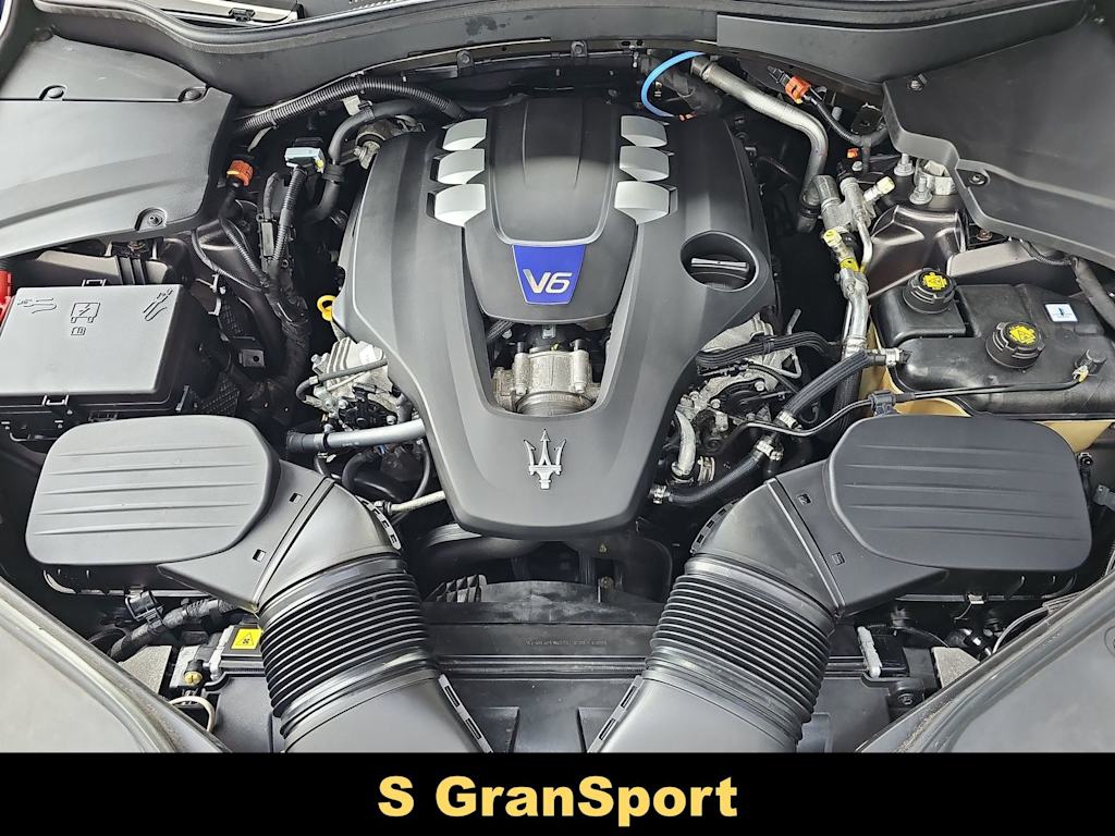 Thumbnail: 2021 Maserati Levante - 9