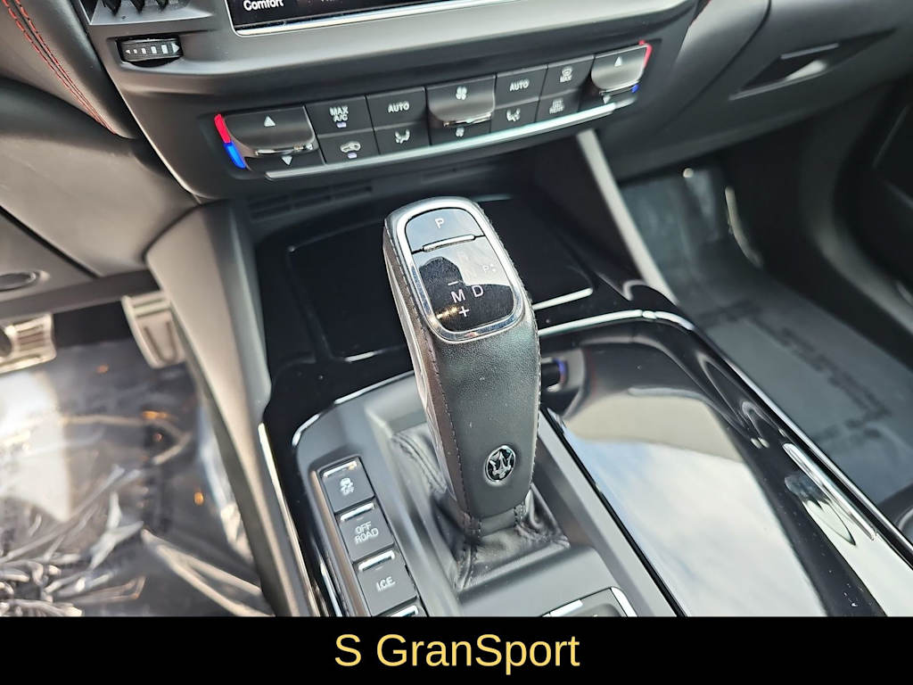 Thumbnail: 2021 Maserati Levante - 16