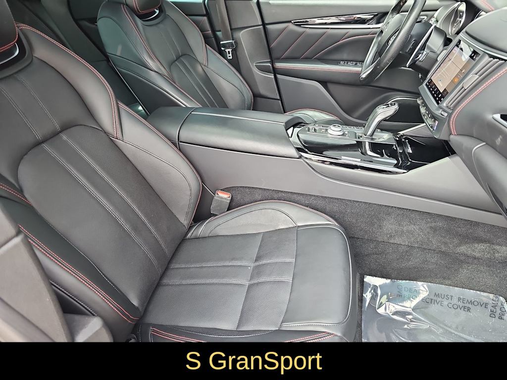Thumbnail: 2021 Maserati Levante - 11