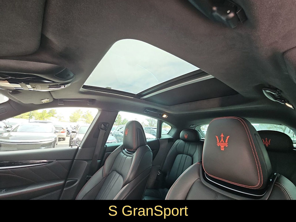 Thumbnail: 2021 Maserati Levante - 29