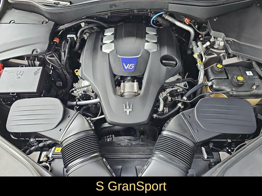 Thumbnail: 2021 Maserati Levante - 9