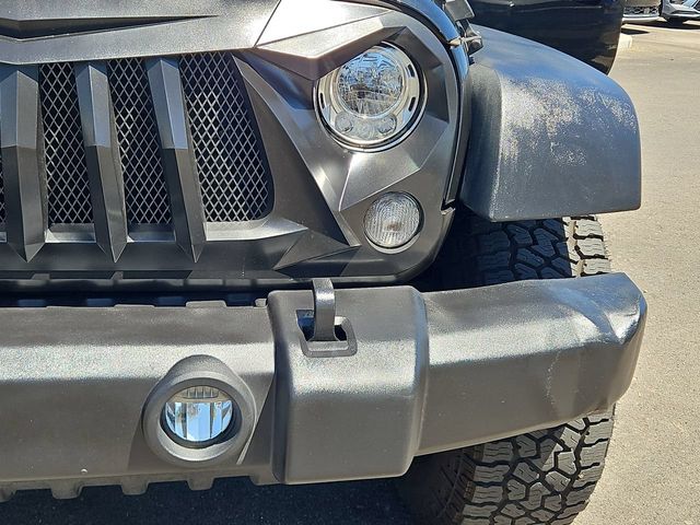 Thumbnail: 2017 Jeep Wrangler - 6