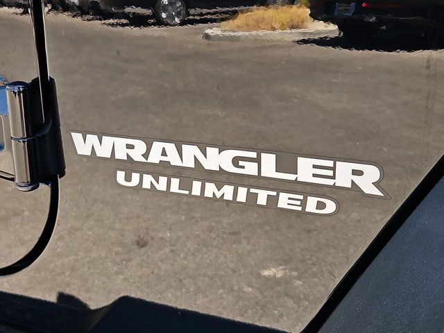Thumbnail: 2017 Jeep Wrangler - 24