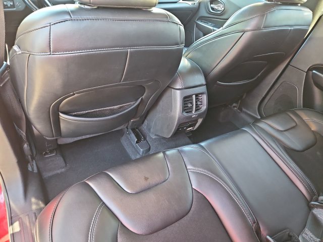 Thumbnail: 2019 Jeep Cherokee - 12