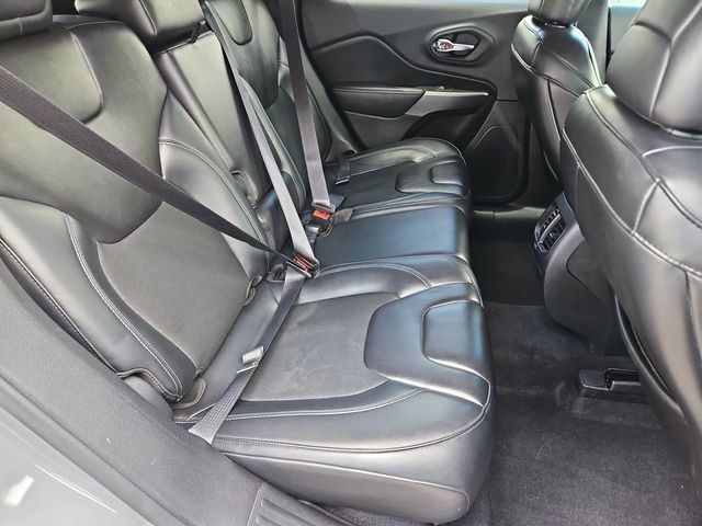 Thumbnail: 2019 Jeep Cherokee - 28