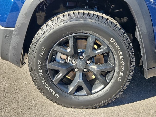 Thumbnail: 2018 Jeep Cherokee - 8