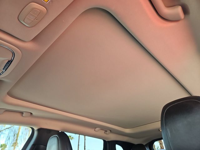 Thumbnail: 2018 Jeep Cherokee - 27