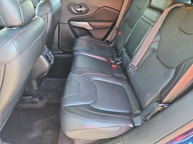 Thumbnail: 2018 Jeep Cherokee - 28