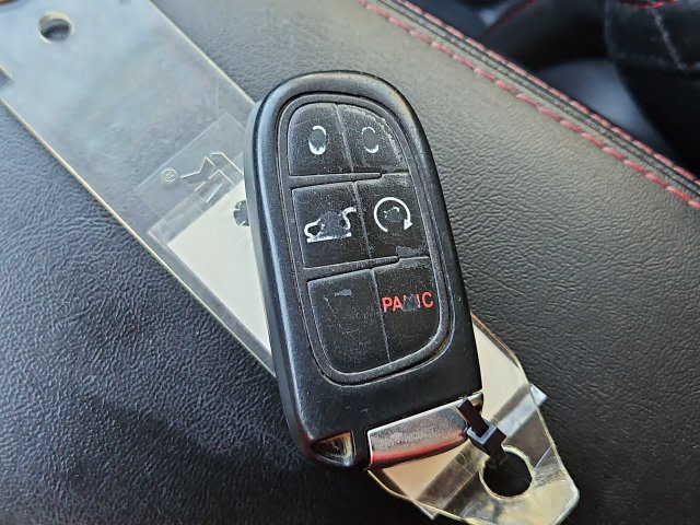 Thumbnail: 2018 Jeep Cherokee - 19