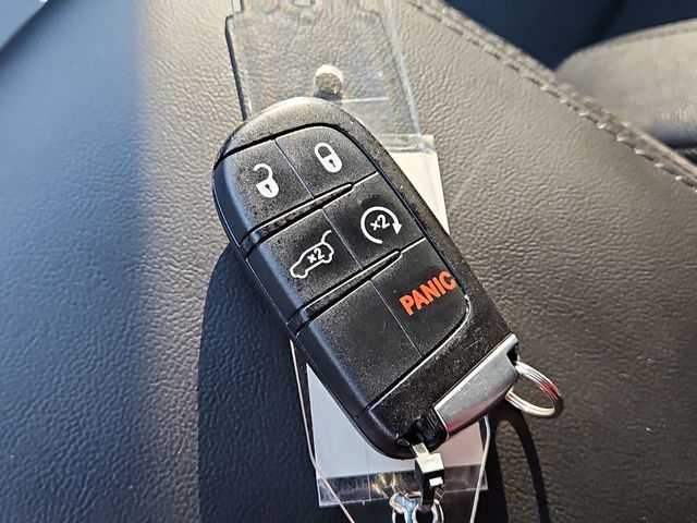 Thumbnail: 2022 Jeep Grand Cherokee - 19