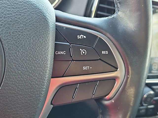 Thumbnail: 2022 Jeep Grand Cherokee - 31